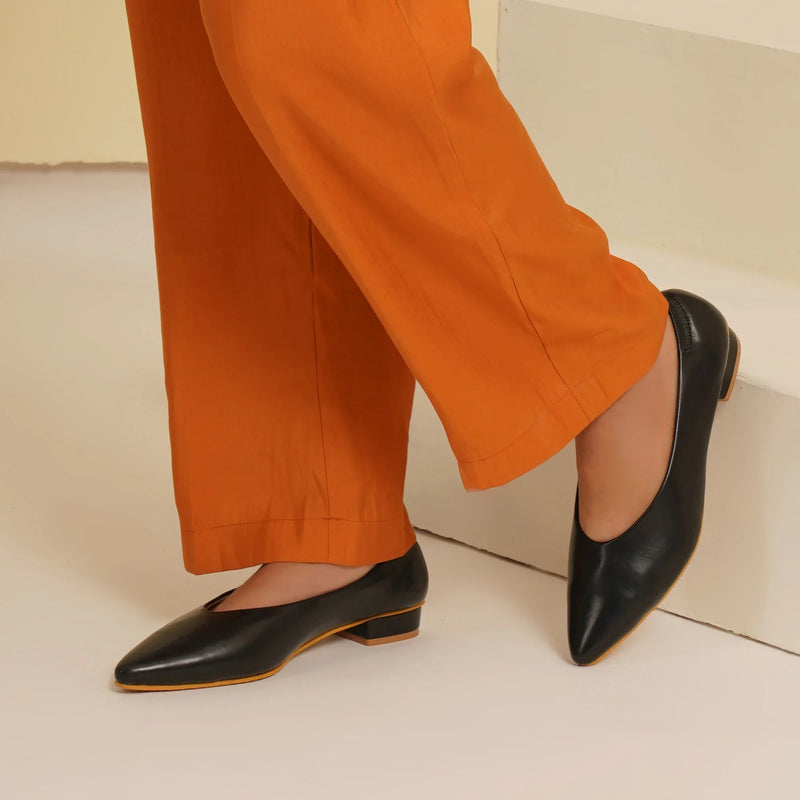 Original Pointed-Toe Black Ballerinas-2