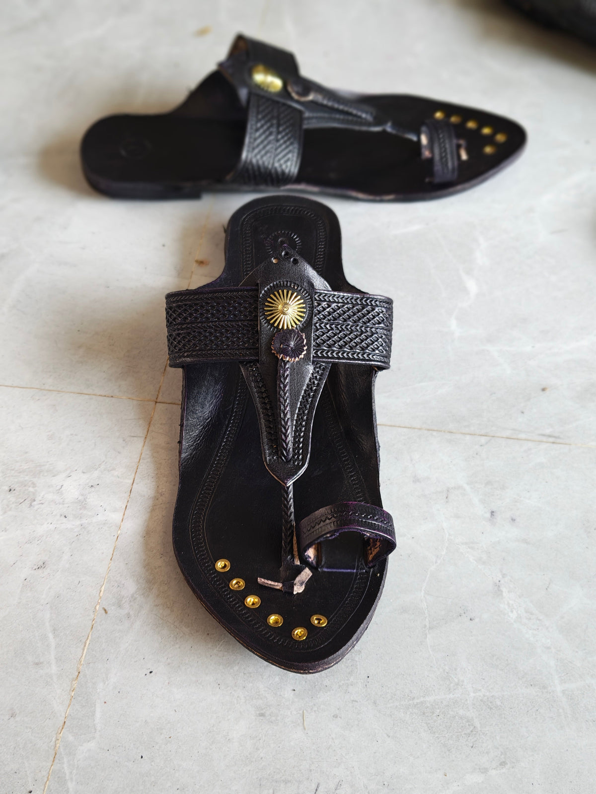 Black- Naral Pan Kolhapuri-2