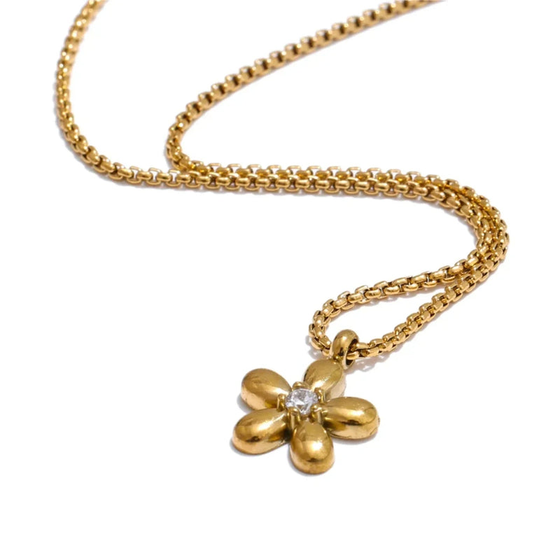 Diatoms Floral Shaped Necklace